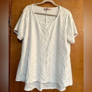 Philosophy Chevron hi-lo hem short sleeve scoop neck shirt